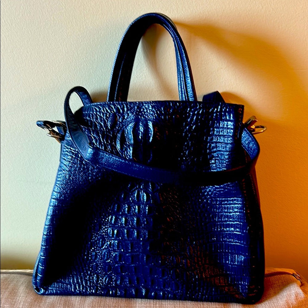 Elegant Blue Crocodile-Embossed Women's Bag
